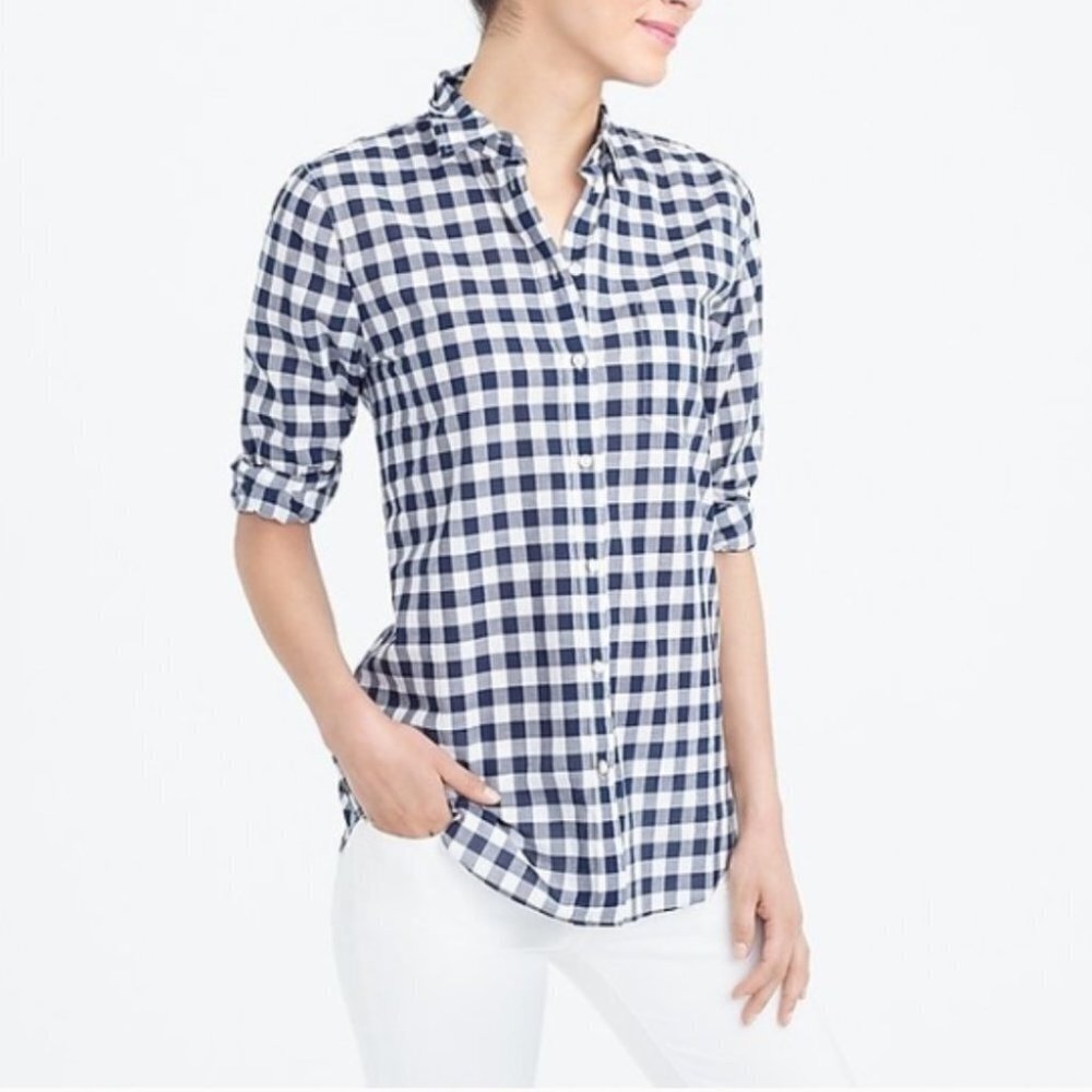 J.Crew Gingham classic button-down  shirt in boy fit in Navy Check size M